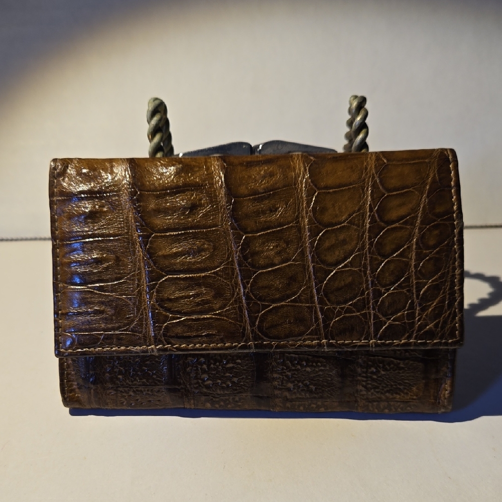 Crocodile Embossed Brown Leather Wallet w/Kiss Lock 4 3/4"X3"X3/4"